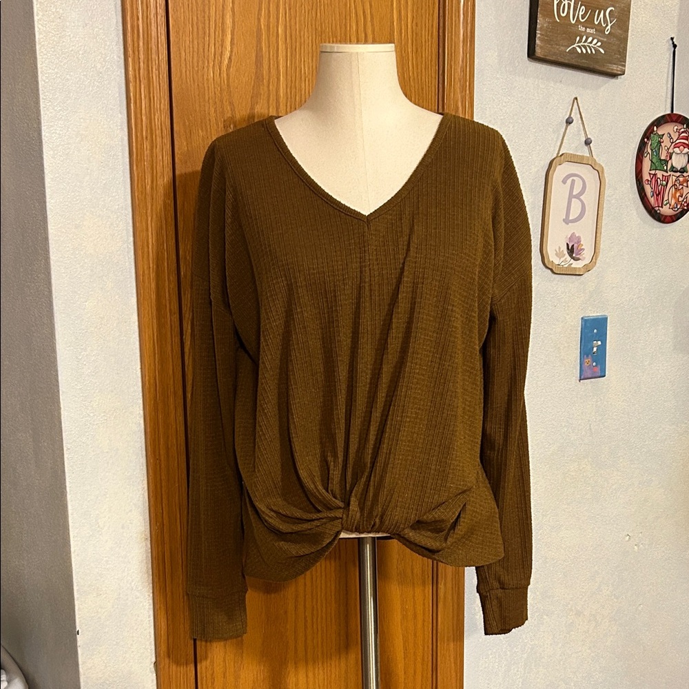 SO Brown Textured Knit Top - Women’s Size Medium